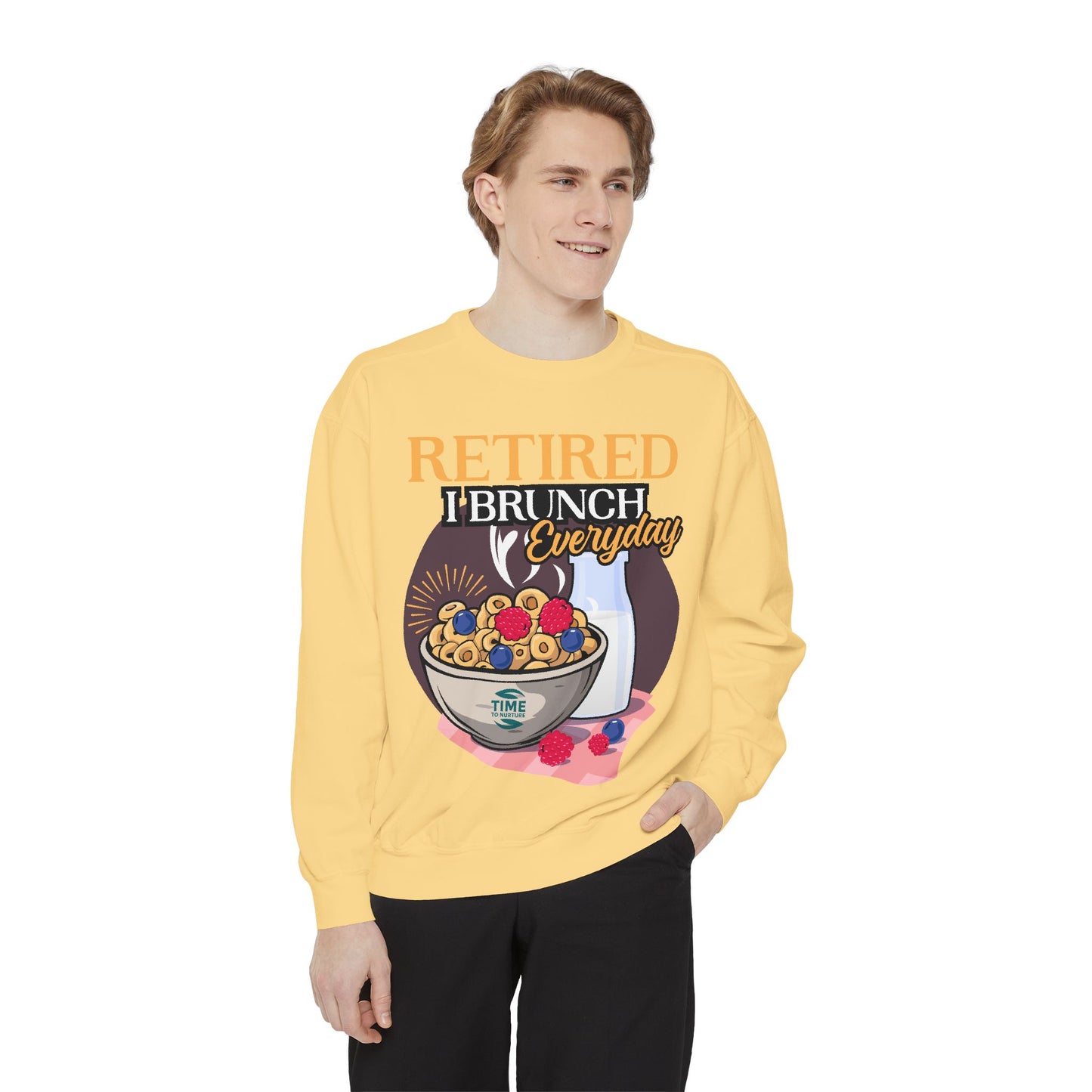 "Retired, I Brunch Every Day" Unisex Sweatshirt – Comfortable and Stylish Pullover for Retirees Who Love Relaxing and Brunching, Perfect for Casual Days at Home or Out with Friends.