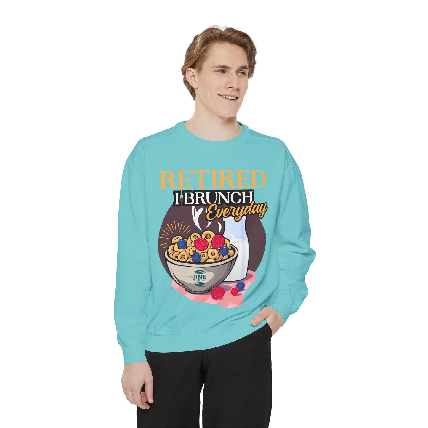 "Retired, I Brunch Every Day" Unisex Sweatshirt – Comfortable and Stylish Pullover for Retirees Who Love Relaxing and Brunching, Perfect for Casual Days at Home or Out with Friends.